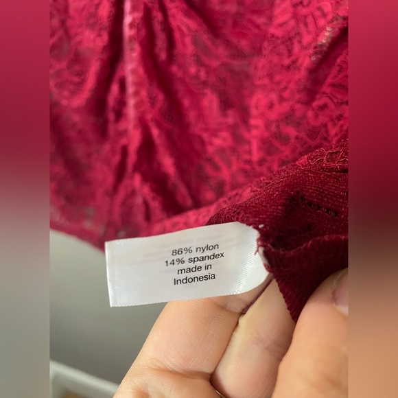 Lane Bryant Fitted Button-Front Ruched Sheer Lace Shirt Size 22 - Picture 9 of 9